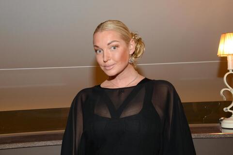 Дочь Анастасии Волчковой рассталась с мужем: винит во всем мать
Дочь Анастасии Волчковой рассталась с мужем: винит во всем мать