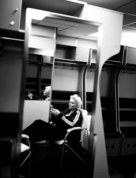 Жизнь, слезы и любовь главной рок-леди Дианы Арбениной: «Я стараюсь сохранить то, что имею, но не все зависит от меня» Жизнь, слезы и любовь главной рок-леди Дианы Арбениной: «Я стараюсь сохранить то, что имею, но не все зависит от меня»