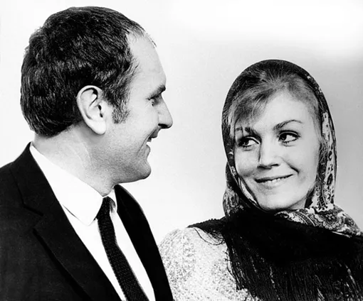 Мамины песни не слушает: как сложилась жизнь единственного сына Анны Герман Мамины песни не слушает: как сложилась жизнь единственного сына Анны Герман