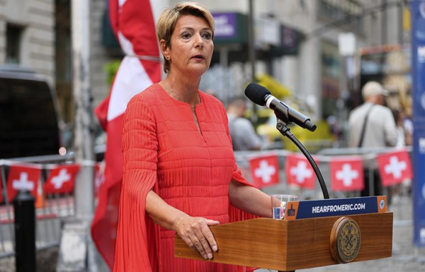 Карин Келлер-Зуттер Карин Келлер-Зуттер