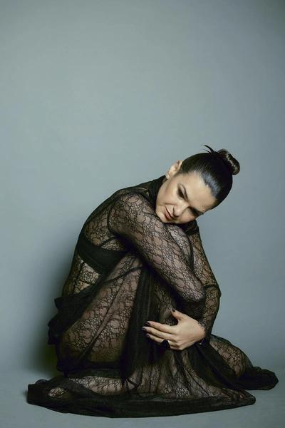 Виктория Райдос о переезде за границу, странных предпочтениях Шепса и преемнике на «Битве экстрасенсов» Виктория Райдос о переезде за границу, странных предпочтениях Шепса и преемнике на «Битве экстрасенсов»