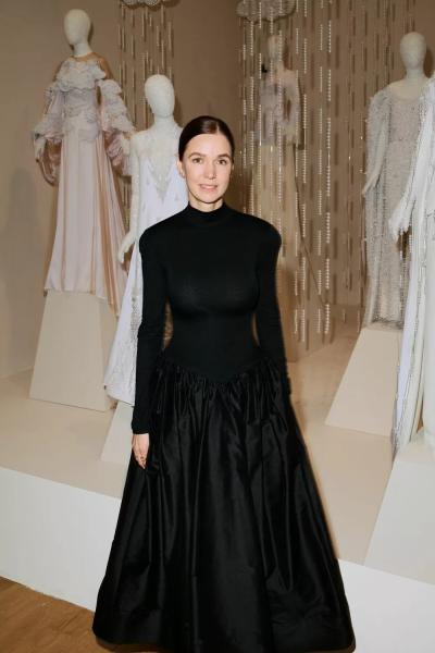 Марианна Максимовская, Таня Геворкян, Лина Дембикова и другие на открытии выставки "Сны Алены"
Марианна Максимовская, Таня Геворкян, Лина Дембикова и другие на открытии выставки "Сны Алены"