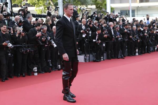 Дейзи Эдгар-Джонс, Джулианна Мур и дочка Кейт Уинслет: звезды на Каннском кинофестивале
Дейзи Эдгар-Джонс, Джулианна Мур и дочка Кейт Уинслет: звезды на Каннском кинофестивале