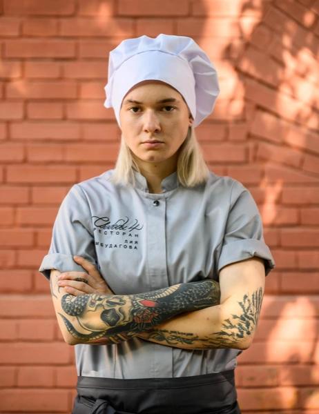 Из «пацанки» с темным прошлым в звезду сериалов: Кира Медведева откровенно о съемках в «Шефе» и пути к мечте Из «пацанки» с темным прошлым в звезду сериалов: Кира Медведева откровенно о съемках в «Шефе» и пути к мечте