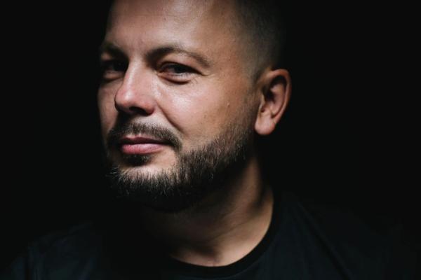 «Дети помогли встать на ноги»: Ярослав Сумишевский о пережитой трагедии, непростых вопросах сына и обретенном личном счастье «Дети помогли встать на ноги»: Ярослав Сумишевский о пережитой трагедии, непростых вопросах сына и обретенном личном счастье