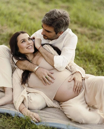 Сати Казанова о необычном имени дочери и состоянии после родов: «Физически я как будто не вернулась в свое тело» Сати Казанова о необычном имени дочери и состоянии после родов: «Физически я как будто не вернулась в свое тело»