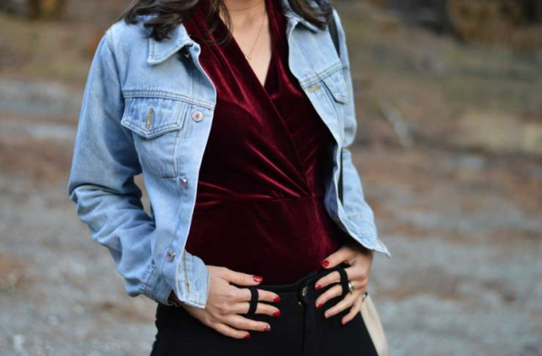 Одежда из бархата: какая в моде, с чем и как носить — советы стилиста Одежда из бархата: какая в моде, с чем и как носить — советы стилиста