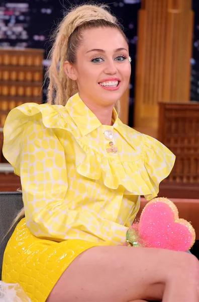 Врунишки! Майли Сайрус, Кайли Дженнер, Роберт Паттинсон и другие звезды, которых ловили на лжи в интервью Врунишки! Майли Сайрус, Кайли Дженнер, Роберт Паттинсон и другие звезды, которых ловили на лжи в интервью