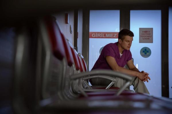 Анатолий Руденко о съемках сериала «Цвет граната» в Турции, новом амплуа Кирилла Дыцевича, жене и походах к психологу Анатолий Руденко о съемках сериала «Цвет граната» в Турции, новом амплуа Кирилла Дыцевича, жене и походах к психологу