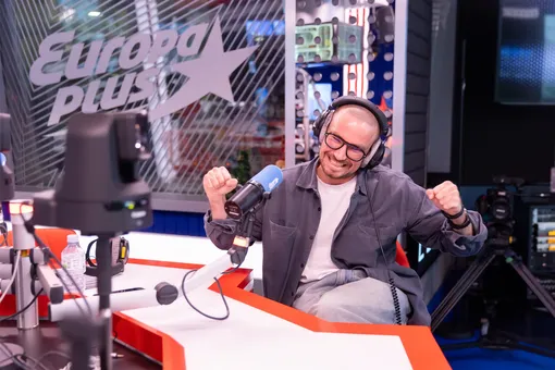 «О театре даже не думал»: Александр Петров о поэзии, судьбоносной травме и инопланетянах «О театре даже не думал»: Александр Петров о поэзии, судьбоносной травме и инопланетянах