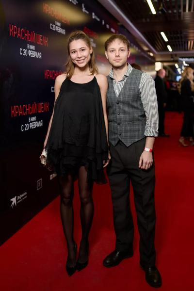 Бикович, Петров, Матвеев, Куценко и другие гости премьеры "Красного шелка"
Бикович, Петров, Матвеев, Куценко и другие гости премьеры "Красного шелка"