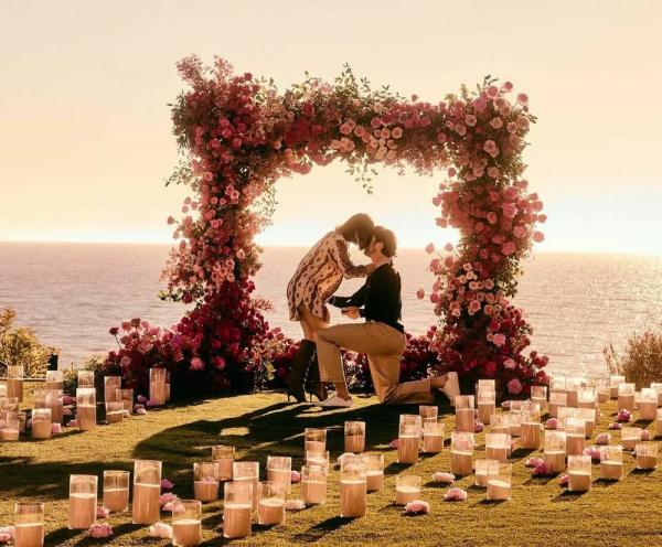 Хейли Стайнфелд и Джош Аллен вышли в свет в статусе жениха и невесты
Хейли Стайнфелд и Джош Аллен вышли в свет в статусе жениха и невесты