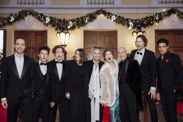 Никита Михалков, Ксения Собчак и вся светская Москва на премьере фильма "Пророк" с Юрой Борисовым в роли Пушкина