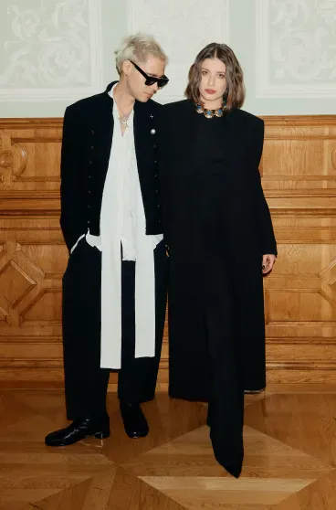 Никита Михалков, Ксения Собчак и вся светская Москва на премьере фильма "Пророк" с Юрой Борисовым в роли Пушкина