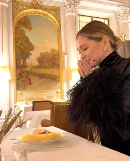 Вера Брежнева отметила день рождения в Париже Вера Брежнева отметила день рождения в Париже