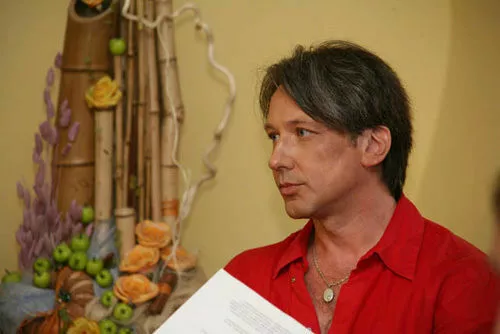 Ушел из жизни телеведущий и актер Алексей Веселкин
Ушел из жизни телеведущий и актер Алексей Веселкин