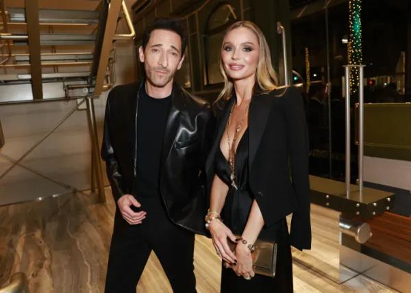 Юра Борисов с женой, Марк Эйдельштейн, Эйса Гонсалес и другие на вечеринке Giorgio Armani перед "Оскаром" Юра Борисов с женой, Марк Эйдельштейн, Эйса Гонсалес и другие на вечеринке Giorgio Armani перед "Оскаром"