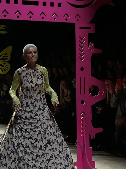 Ксения Собчак, Мария Миногарова и Ольга Карпуть вышли на подиум на показе Vereja Ксения Собчак, Мария Миногарова и Ольга Карпуть вышли на подиум на показе Vereja