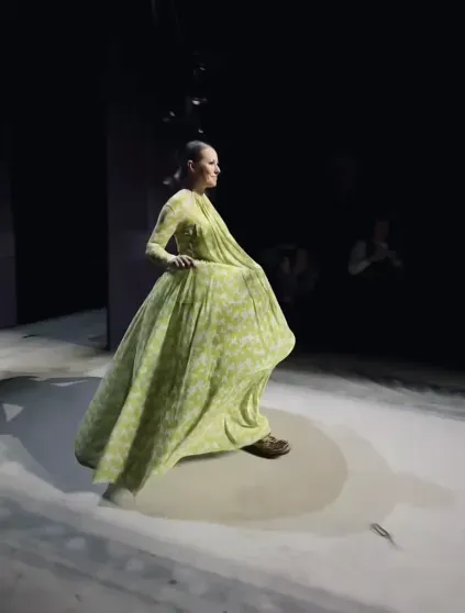 Ксения Собчак, Мария Миногарова и Ольга Карпуть вышли на подиум на показе Vereja Ксения Собчак, Мария Миногарова и Ольга Карпуть вышли на подиум на показе Vereja