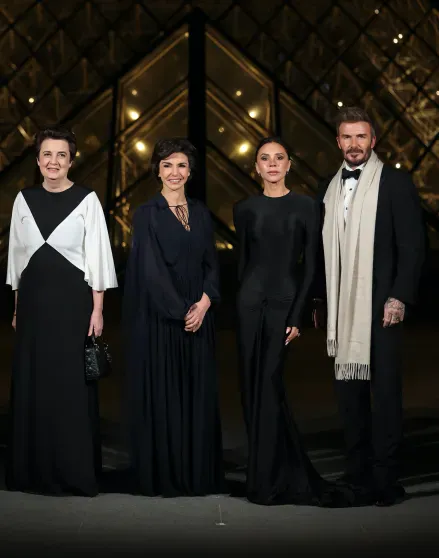 Неделя моды в Париже: Виктория и Дэвид Бекхэм, Джиджи Хадид, Рози-Хантингтон-Уайтли и Елена Перминова на гала-ужине в Лувре Неделя моды в Париже: Виктория и Дэвид Бекхэм, Джиджи Хадид, Рози-Хантингтон-Уайтли и Елена Перминова на гала-ужине в Лувре