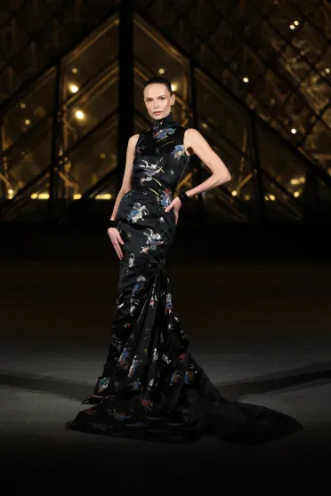 Неделя моды в Париже: Виктория и Дэвид Бекхэм, Джиджи Хадид, Рози-Хантингтон-Уайтли и Елена Перминова на гала-ужине в Лувре Неделя моды в Париже: Виктория и Дэвид Бекхэм, Джиджи Хадид, Рози-Хантингтон-Уайтли и Елена Перминова на гала-ужине в Лувре