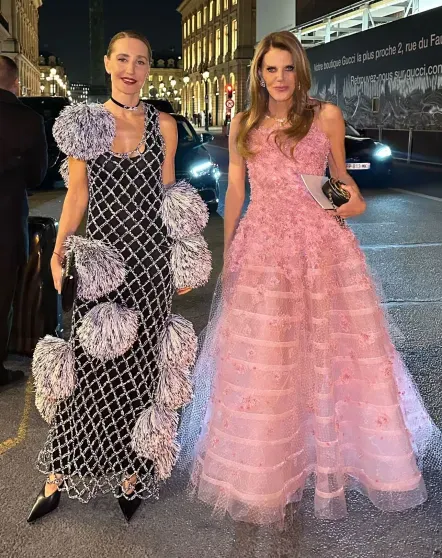 Неделя моды в Париже: Виктория и Дэвид Бекхэм, Джиджи Хадид, Рози-Хантингтон-Уайтли и Елена Перминова на гала-ужине в Лувре Неделя моды в Париже: Виктория и Дэвид Бекхэм, Джиджи Хадид, Рози-Хантингтон-Уайтли и Елена Перминова на гала-ужине в Лувре