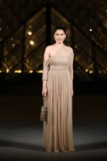 Неделя моды в Париже: Виктория и Дэвид Бекхэм, Джиджи Хадид, Рози-Хантингтон-Уайтли и Елена Перминова на гала-ужине в Лувре Неделя моды в Париже: Виктория и Дэвид Бекхэм, Джиджи Хадид, Рози-Хантингтон-Уайтли и Елена Перминова на гала-ужине в Лувре