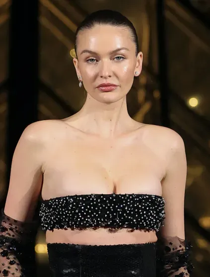 Неделя моды в Париже: Виктория и Дэвид Бекхэм, Джиджи Хадид, Рози-Хантингтон-Уайтли и Елена Перминова на гала-ужине в Лувре Неделя моды в Париже: Виктория и Дэвид Бекхэм, Джиджи Хадид, Рози-Хантингтон-Уайтли и Елена Перминова на гала-ужине в Лувре