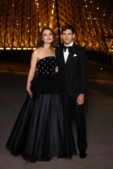 Неделя моды в Париже: Виктория и Дэвид Бекхэм, Джиджи Хадид, Рози-Хантингтон-Уайтли и Елена Перминова на гала-ужине в Лувре Неделя моды в Париже: Виктория и Дэвид Бекхэм, Джиджи Хадид, Рози-Хантингтон-Уайтли и Елена Перминова на гала-ужине в Лувре