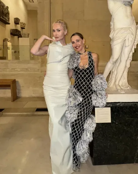 Неделя моды в Париже: Виктория и Дэвид Бекхэм, Джиджи Хадид, Рози-Хантингтон-Уайтли и Елена Перминова на гала-ужине в Лувре Неделя моды в Париже: Виктория и Дэвид Бекхэм, Джиджи Хадид, Рози-Хантингтон-Уайтли и Елена Перминова на гала-ужине в Лувре