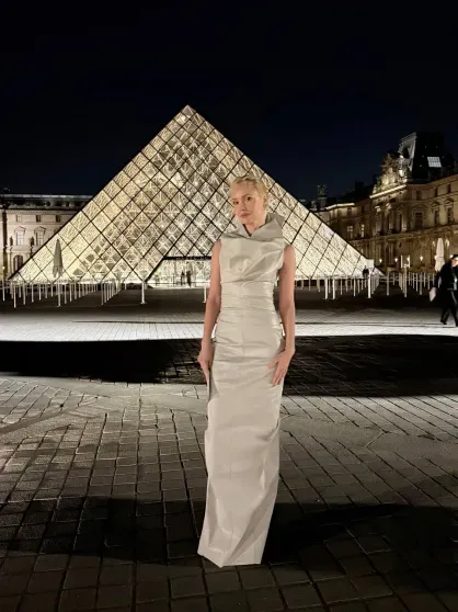 Неделя моды в Париже: Виктория и Дэвид Бекхэм, Джиджи Хадид, Рози-Хантингтон-Уайтли и Елена Перминова на гала-ужине в Лувре Неделя моды в Париже: Виктория и Дэвид Бекхэм, Джиджи Хадид, Рози-Хантингтон-Уайтли и Елена Перминова на гала-ужине в Лувре