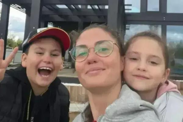 "А теперь мой — как чужой". Агата Муцениеце упомянула о раздельном проживании с сыном в своём новом видео "А теперь мой — как чужой". Агата Муцениеце упомянула о раздельном проживании с сыном в своём новом видео