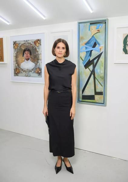 Ирина Хакамада, Владислав Лисовец и другие звезды на открытии выставки "ЧТО ЗА ЦИ? И ЧТО ЗА РК?"
Ирина Хакамада, Владислав Лисовец и другие звезды на открытии выставки "ЧТО ЗА ЦИ? И ЧТО ЗА РК?"