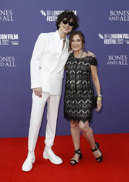 Мать Тимоти Шаламе раскрыла подробности его романа с Кайли Дженнер
Мать Тимоти Шаламе раскрыла подробности его романа с Кайли Дженнер