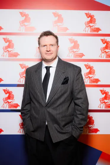 Юлия Пересильд с дочерью Анной, Владимир Вдовиченков, Тимур Родригез с Катей Кабак на премьере фильма "Мужу привет" Юлия Пересильд с дочерью Анной, Владимир Вдовиченков, Тимур Родригез с Катей Кабак на премьере фильма "Мужу привет"