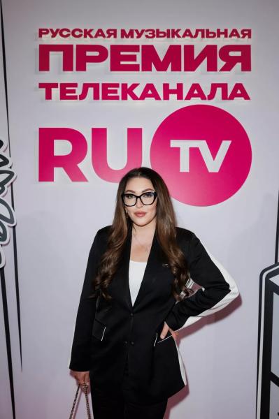 Дима Билан, Алсу, Валя Карнавал: все гости и лауреаты Премии телеканала RU.TV
Дима Билан, Алсу, Валя Карнавал: все гости и лауреаты Премии телеканала RU.TV