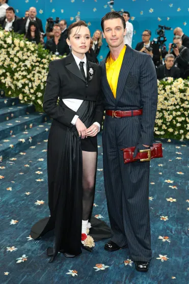 17 лучших образов Met Gala: беременная Рианна, Деми Мур в платье-"галстуке" и Джиджи Хадид в стиле 1930-х 17 лучших образов Met Gala: беременная Рианна, Деми Мур в платье-"галстуке" и Джиджи Хадид в стиле 1930-х