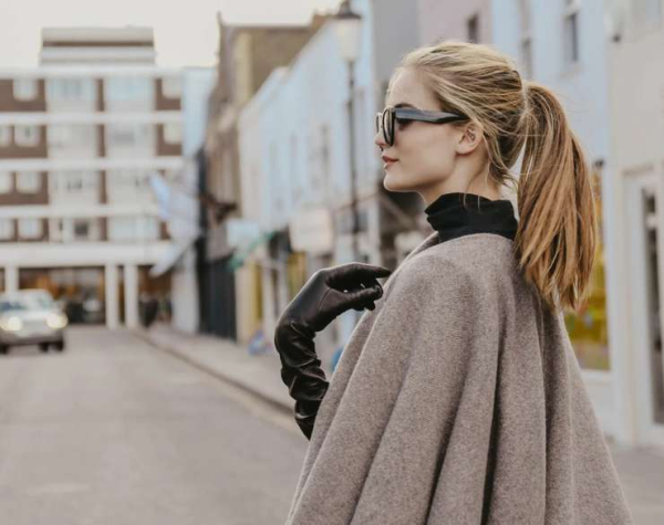 Ирония, дерзость и загадка: учимся носить перчатки и митенки этой весной Ирония, дерзость и загадка: учимся носить перчатки и митенки этой весной