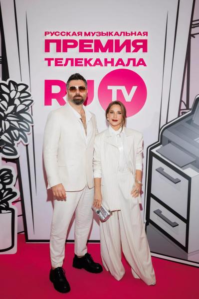 Дима Билан, Алсу, Валя Карнавал: все гости и лауреаты Премии телеканала RU.TV
Дима Билан, Алсу, Валя Карнавал: все гости и лауреаты Премии телеканала RU.TV