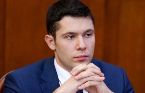 Антон Алиханов