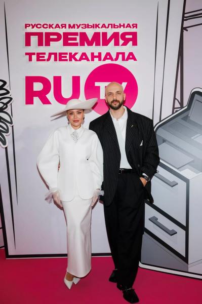 Дима Билан, Алсу, Валя Карнавал: все гости и лауреаты Премии телеканала RU.TV
Дима Билан, Алсу, Валя Карнавал: все гости и лауреаты Премии телеканала RU.TV