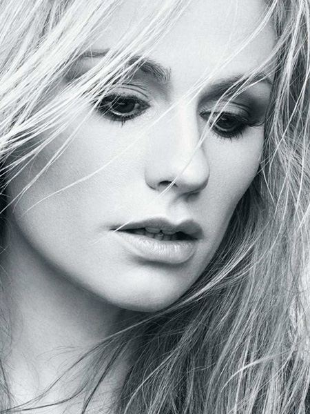 Анна Пэкуин Анна Пэкуин