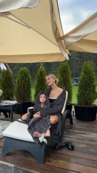 Елена Перминова показала переписку с Рианной. Она поинтересовалась отелем в Калужской области Елена Перминова показала переписку с Рианной. Она поинтересовалась отелем в Калужской области