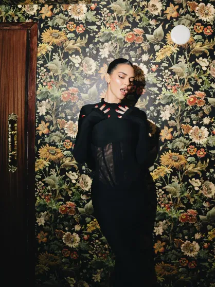 Кайли Дженнер показала новые фото с вечеринки по случаю коллаборации своего бренда и Dilara Findikoglu Кайли Дженнер показала новые фото с вечеринки по случаю коллаборации своего бренда и Dilara Findikoglu