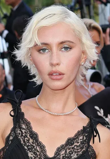 Канны-2025: Кара Делевинь, Наоми Кэмпбелл и Айрис Лоу на премьере фильма "История звука" Канны-2025: Кара Делевинь, Наоми Кэмпбелл и Айрис Лоу на премьере фильма "История звука"