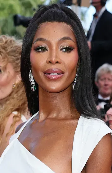 Канны-2025: Кара Делевинь, Наоми Кэмпбелл и Айрис Лоу на премьере фильма "История звука" Канны-2025: Кара Делевинь, Наоми Кэмпбелл и Айрис Лоу на премьере фильма "История звука"