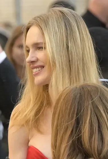 Наталья Водянова впервые за долгое время вышла в свет с повзрослевшим сыном Виктором Наталья Водянова впервые за долгое время вышла в свет с повзрослевшим сыном Виктором