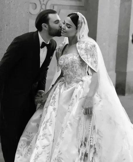 Николь Шерзингер и Валерий Меладзе среди выступающих, Гарик Мартиросян в роли ведущего: в Армении прошла свадьба племянника владельца VBet Николь Шерзингер и Валерий Меладзе среди выступающих, Гарик Мартиросян в роли ведущего: в Армении прошла свадьба племянника владельца VBet