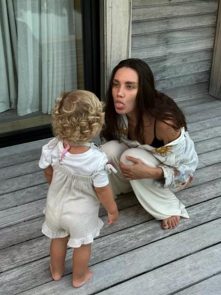 Карина Истомина и Федор Смолов отметили годовщину свадьбы
Карина Истомина и Федор Смолов отметили годовщину свадьбы