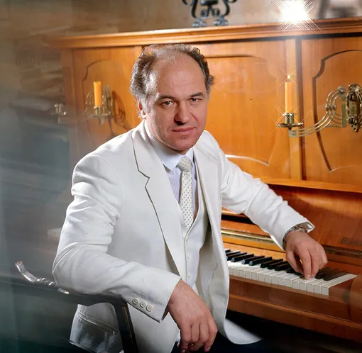 Влюбляться было некогда: как композитор Евгений Дога познакомился с женой, с которой прожил более 60 лет